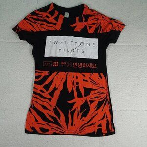 Rock Me "Twenty One Pilots" T-Shirt Small